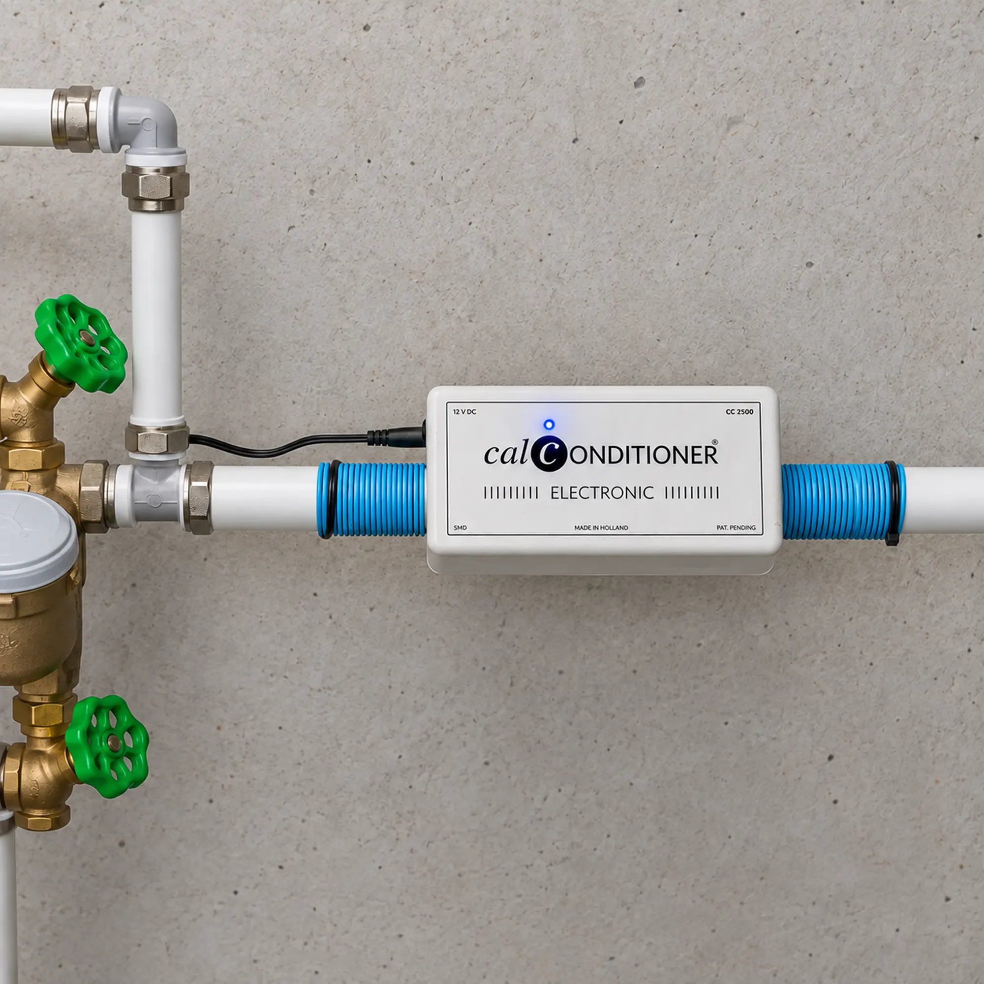 Calconditioner CC2500 installed on the main water supply pipe